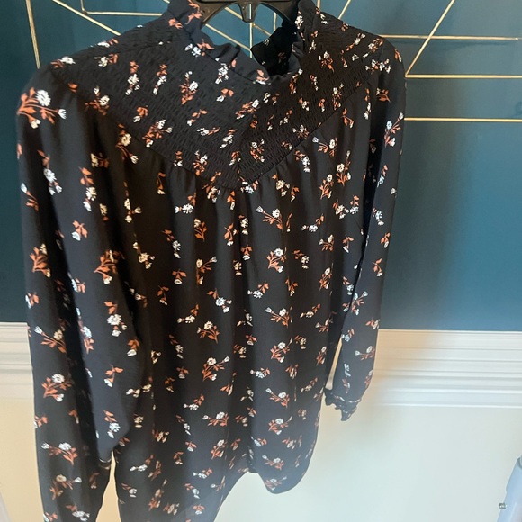 Madewell Size XS Black Smocked Mock Neck Top Floral Print Backyard Blooms Blouse - Picture 3 of 3